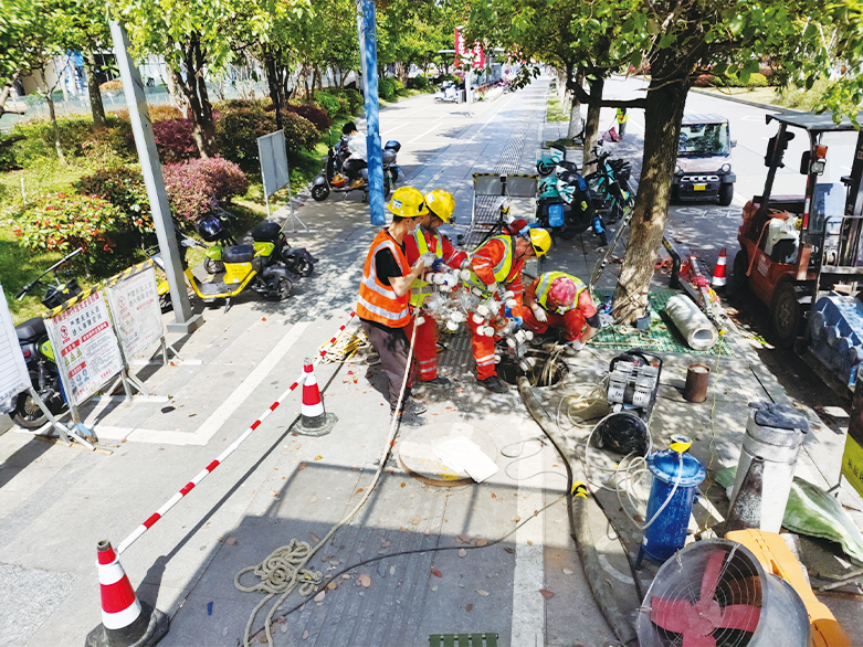  仁兴镇UV-CIPP紫外光固化修复